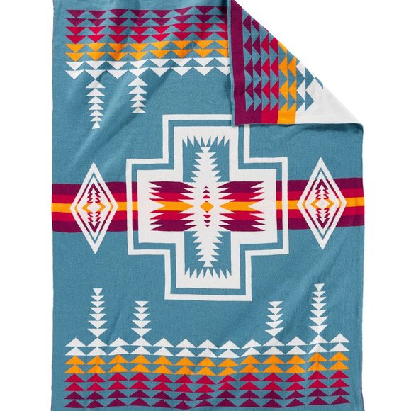 Pendleton Harding Teal Knit Blanket & Beanie Plus Bucky Horse NWT LAST ONE! - Picture 3 of 7